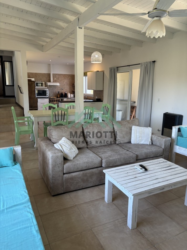 OPORTUNIDAD - EN VENTA - COSTA ESMERALDA - GOLF I - CASA 3 DORMITORIOS Y PILETA