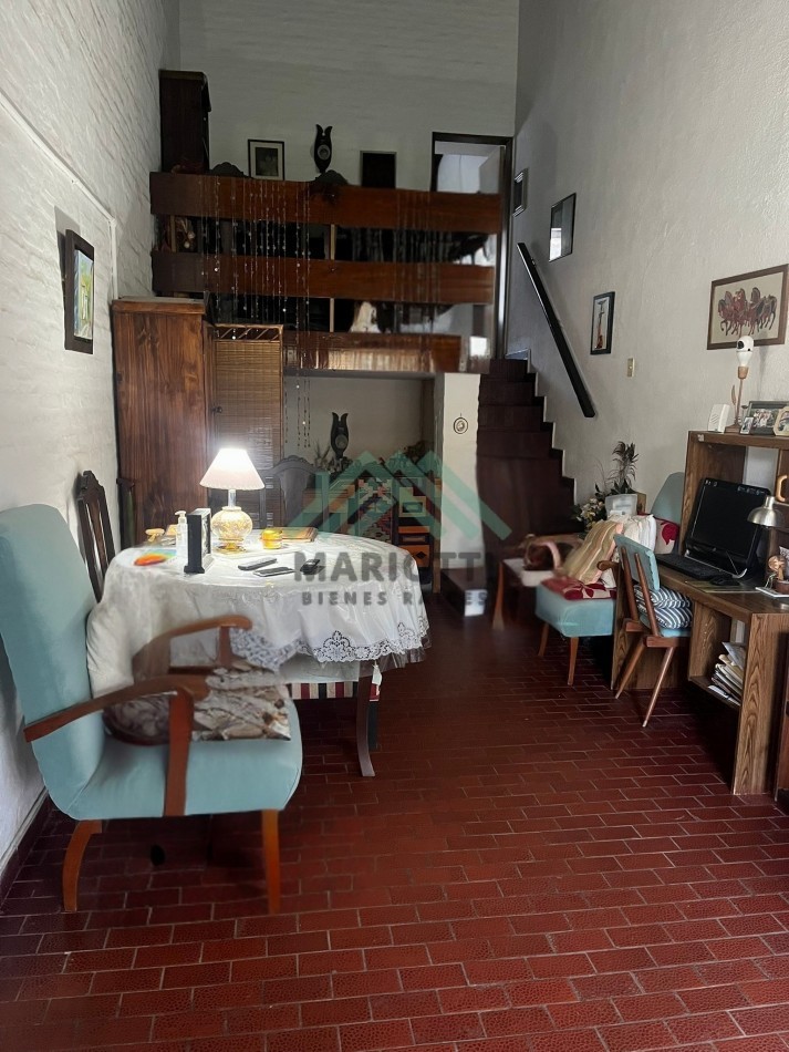 PINAMAR - CENTRO - EN VENTA 3 AMB CON COCINA SEPARADA Y PATIO DESCUBIERTO
