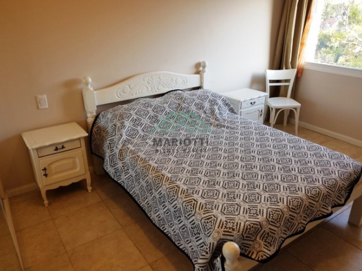 PINAMAR - CENTRO - EN VENTA - DEPARTAMENTO SEMIPISO CON ESTACIONAMIENTO PRIVADO