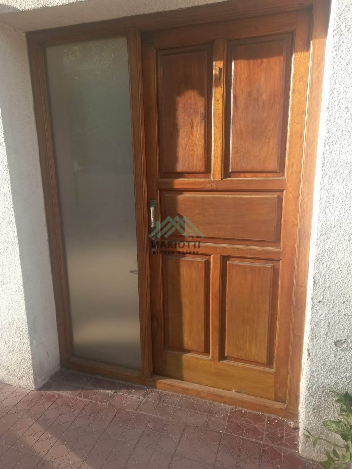 EN ALQUILER - PINAMAR - LOCAL CENTRICO 52 m2