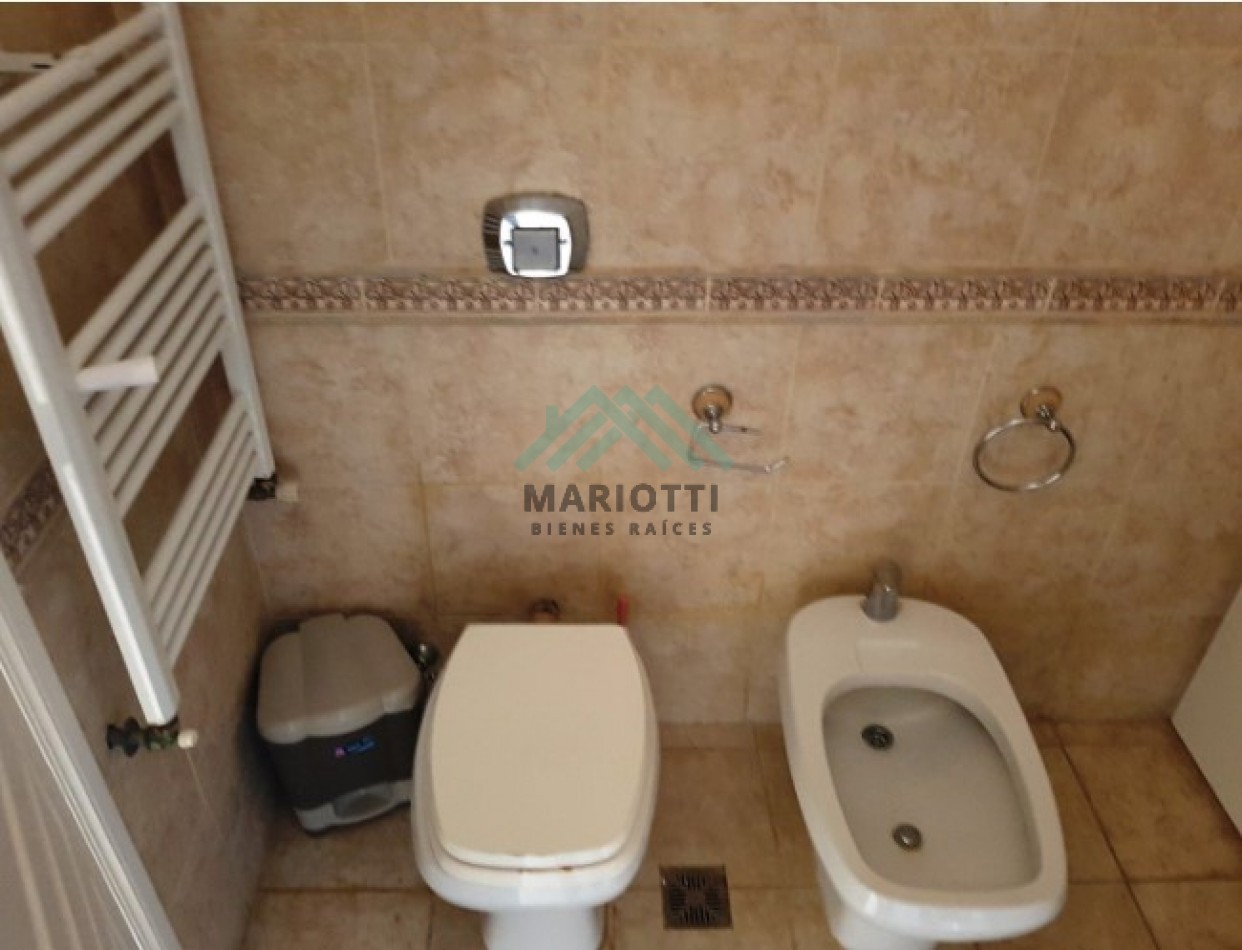 PINAMAR - CENTRO - EN VENTA - DEPARTAMENTO SEMIPISO CON ESTACIONAMIENTO PRIVADO