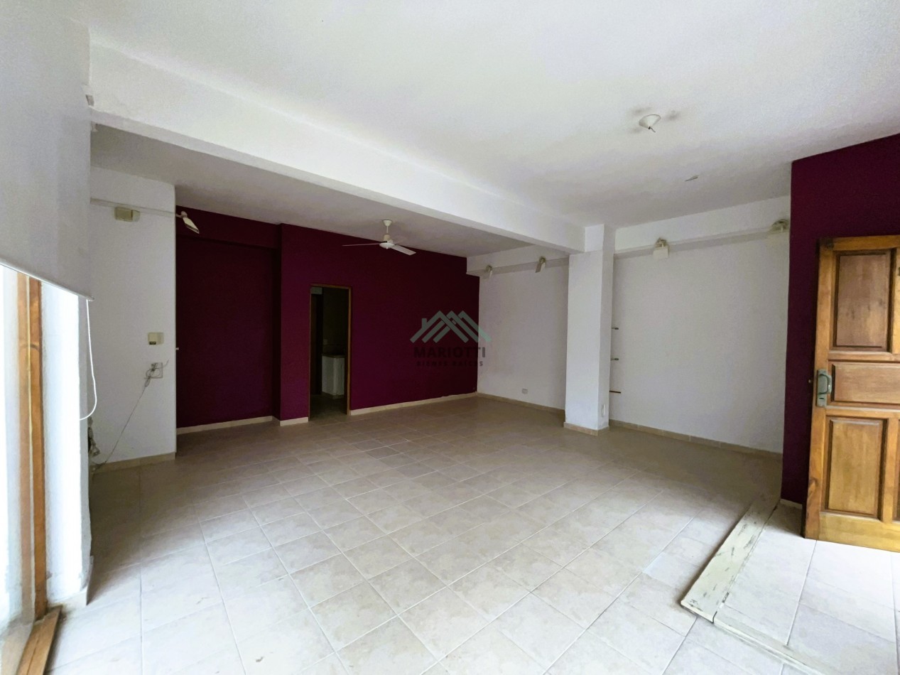 EN ALQUILER - PINAMAR - LOCAL CENTRICO 52 m2