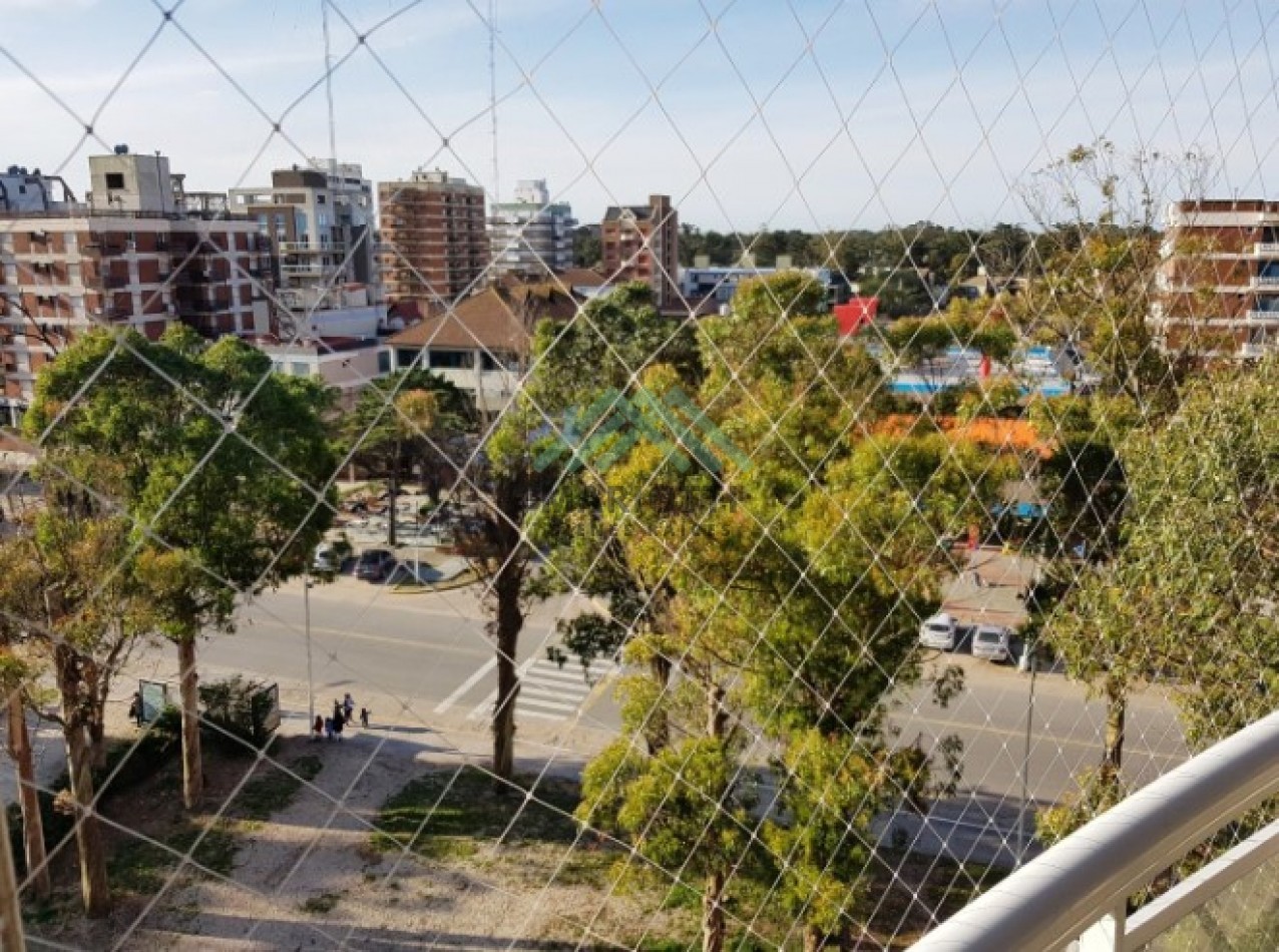 PINAMAR - CENTRO - EN VENTA - DEPARTAMENTO SEMIPISO CON ESTACIONAMIENTO PRIVADO