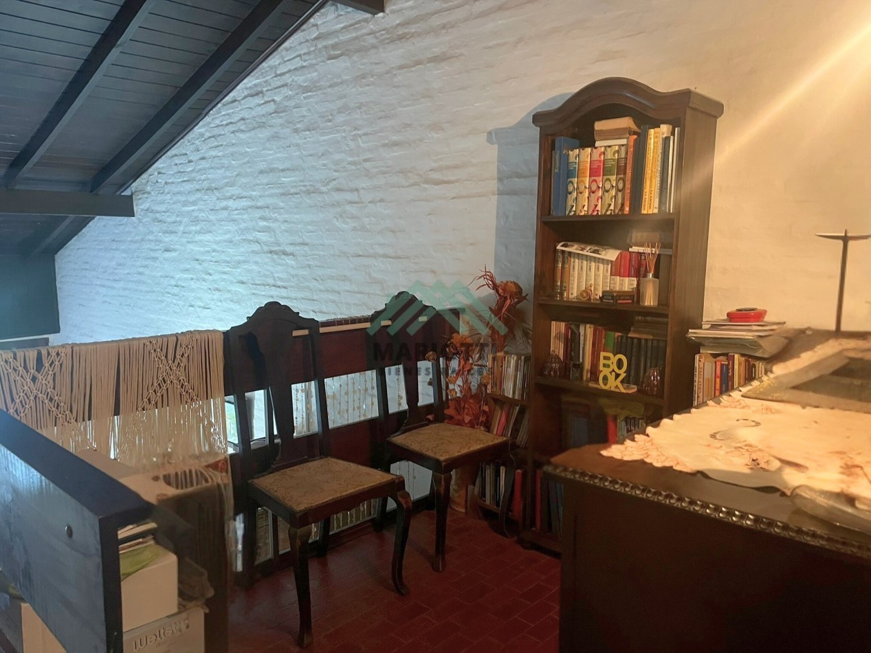 PINAMAR - CENTRO - EN VENTA 3 AMB CON COCINA SEPARADA Y PATIO DESCUBIERTO