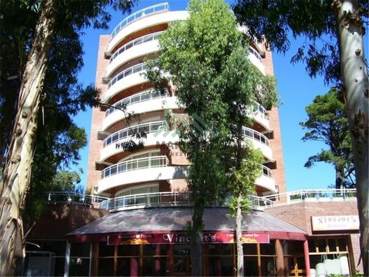 PINAMAR - CENTRO - EN VENTA - DEPARTAMENTO SEMIPISO CON ESTACIONAMIENTO PRIVADO