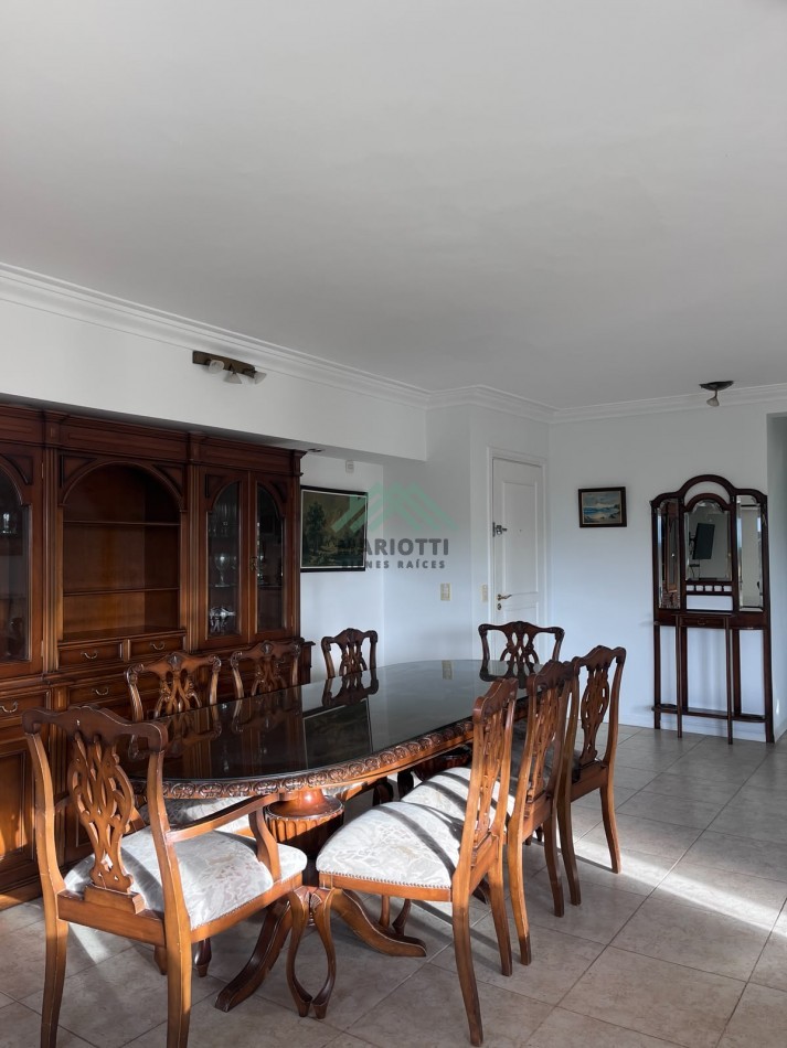 EN ALQUILER ANUAL - PINAMAR - CENTRO - DEPARTAMENTO SEMIPISO CON ESTACIONAMIENTO PRIVADO 