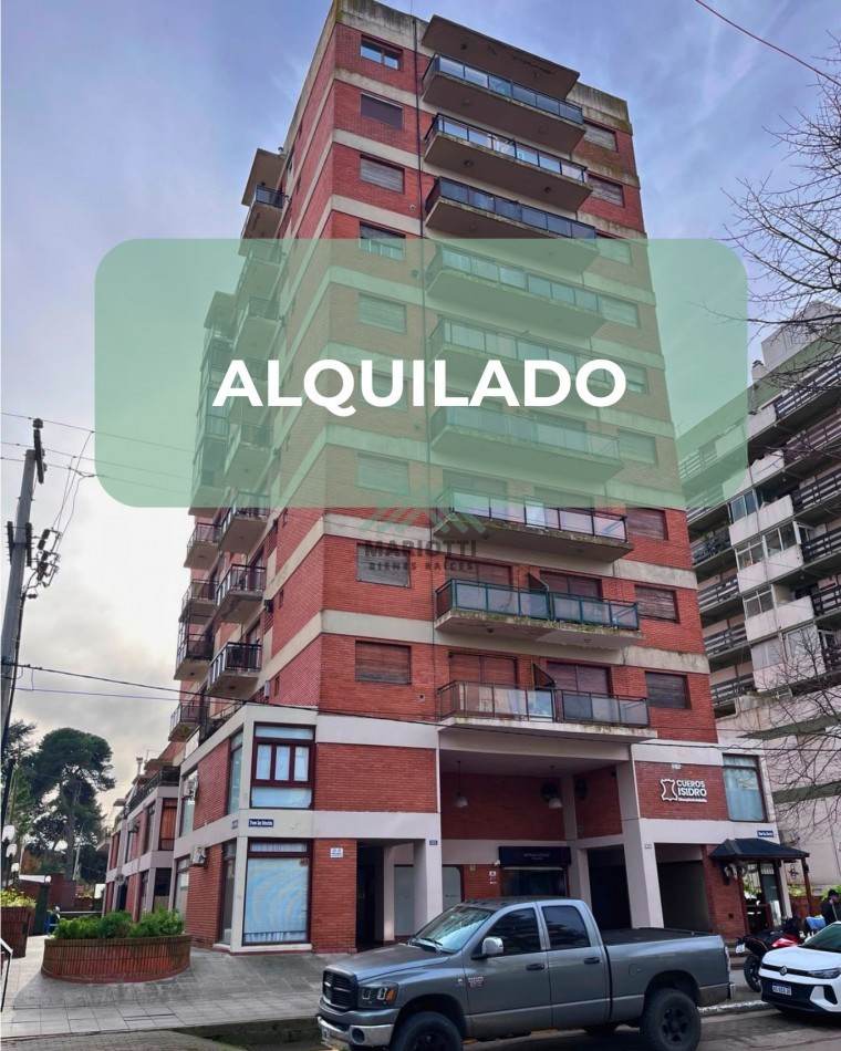 EN ALQUILER ANUAL - PINAMAR - CENTRO - DEPARTAMENTO 2 AMBIENTES CON BALCON 