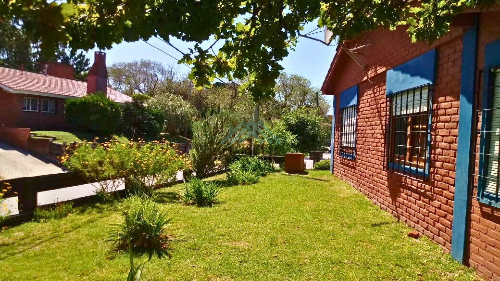EN VENTA - MAR DE OSTENDE - DOS LOTES MULTIFAMILIARES UNIFICADOS 
