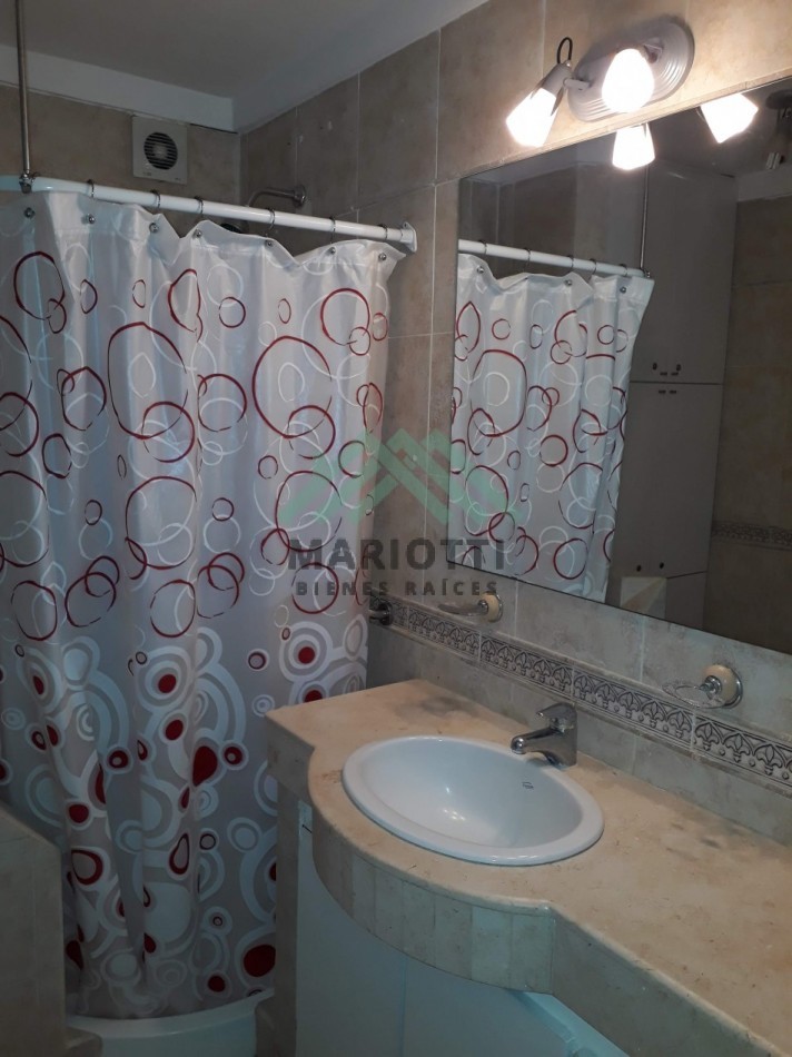 PINAMAR - CENTRO - EN VENTA - DEPARTAMENTO SEMIPISO CON ESTACIONAMIENTO PRIVADO