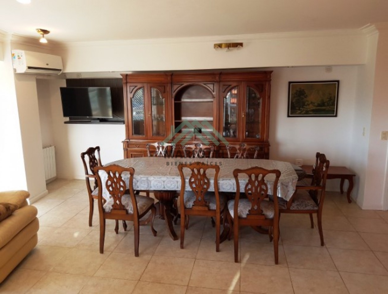 PINAMAR - CENTRO - EN VENTA - DEPARTAMENTO SEMIPISO CON ESTACIONAMIENTO PRIVADO